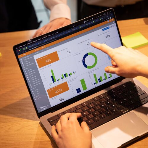 Devices 065 lowres Devices 065 lowres